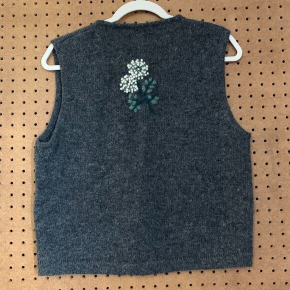 Vintage Christopher & Banks Sweater Vest Embroidered Wool Small Cottage Granny - Picture 4 of 4